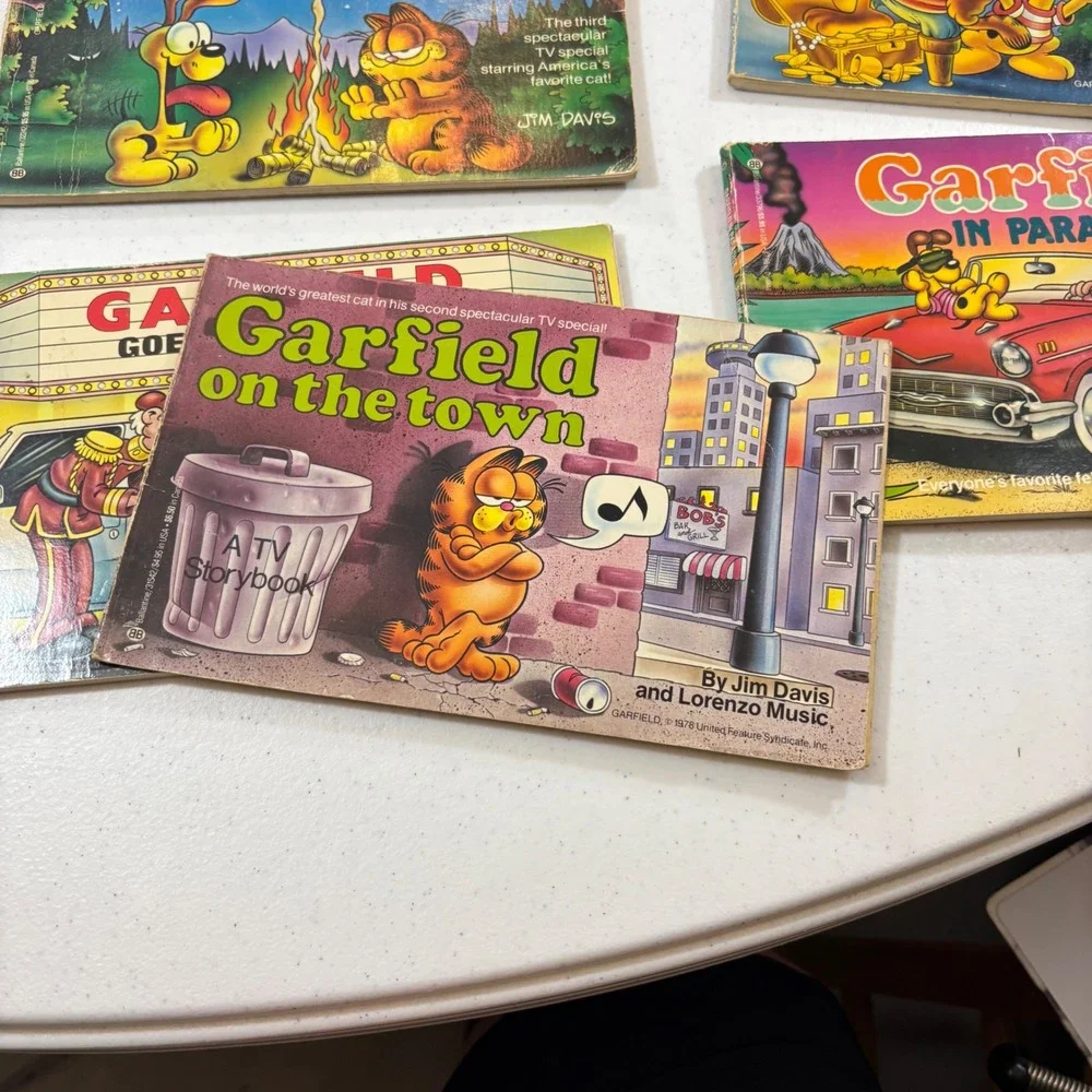 VTG 1980s Garfield Comic Book Lot of 24 Jim Davis Ballantine 1st-17th + More!